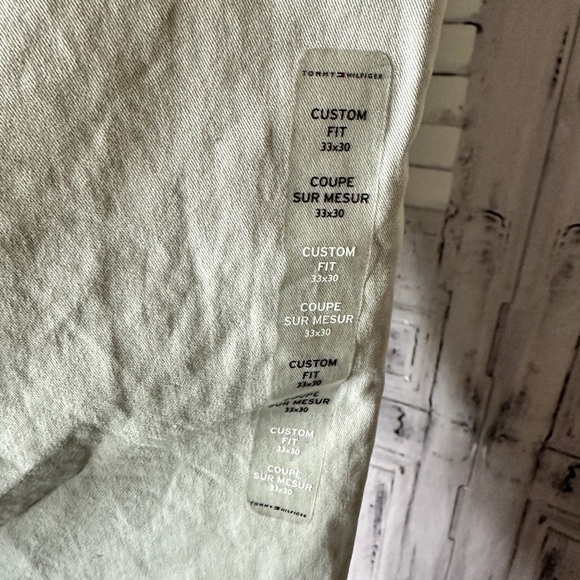 Tommy Hilfiger custom fit straight through hip and thigh. - Picture 7 of 9